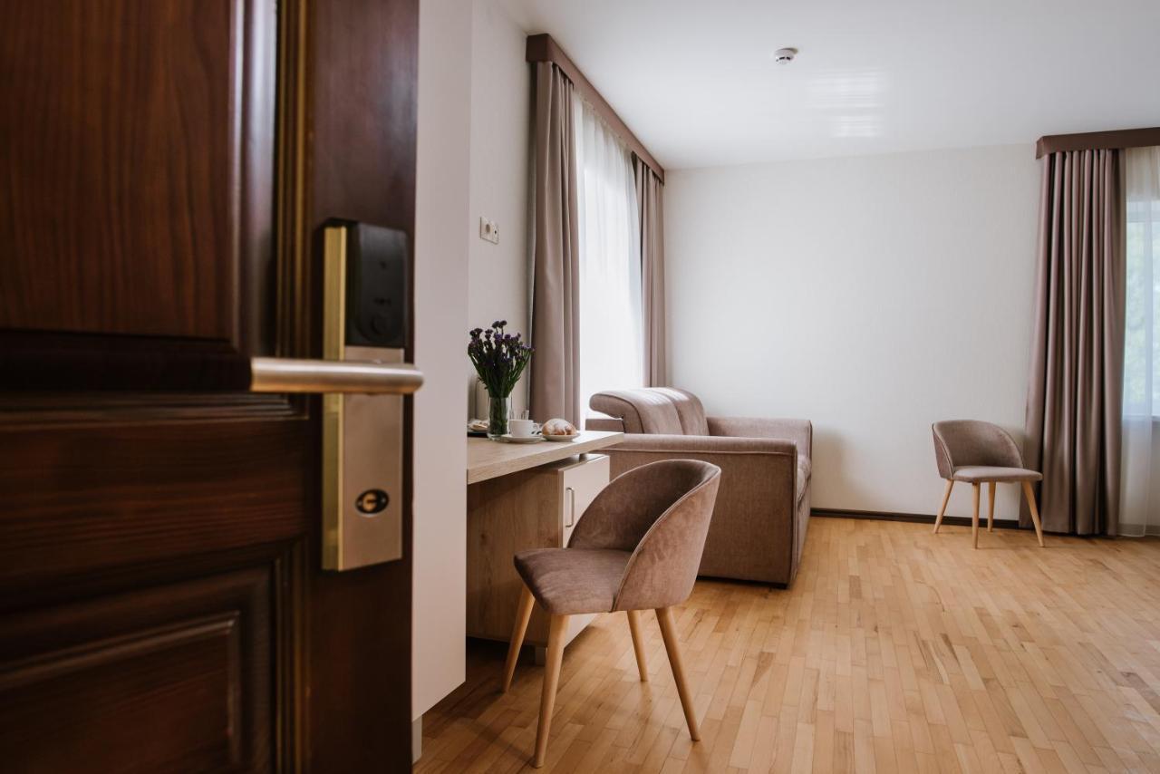 Оранта Hotell Truskavets Exteriör bild