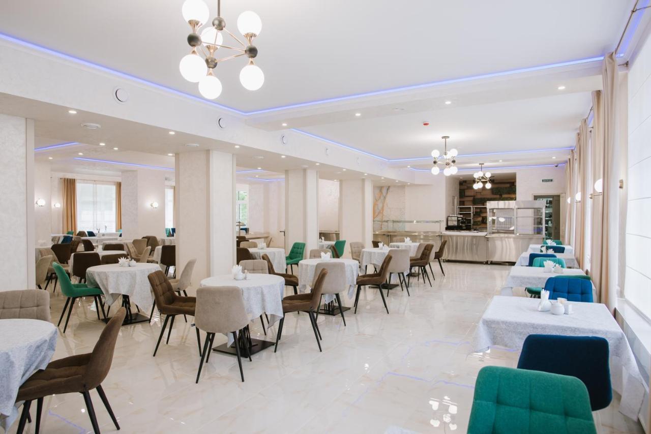 Оранта Hotell Truskavets Exteriör bild