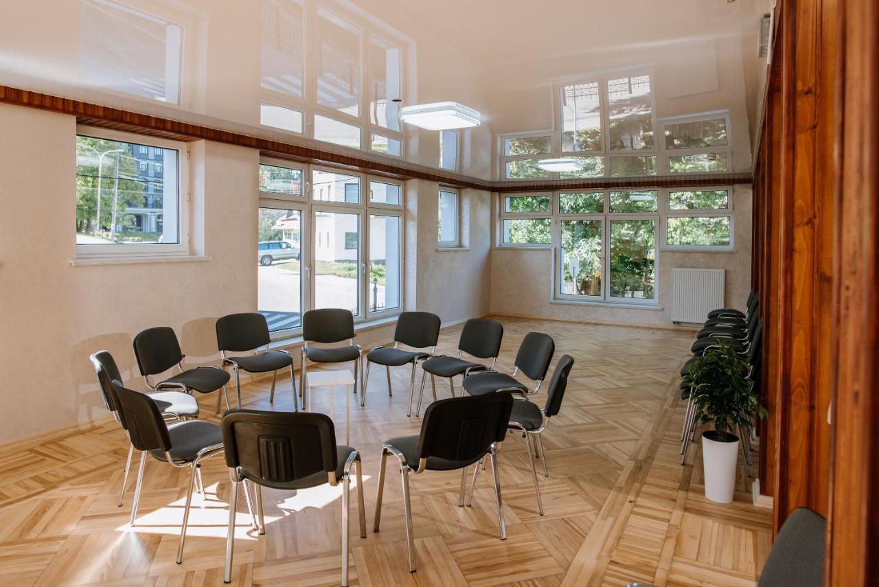 Оранта Hotell Truskavets Exteriör bild