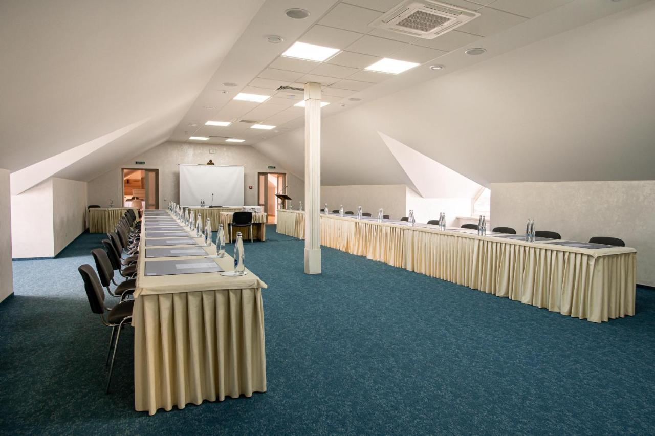 Оранта Hotell Truskavets Exteriör bild